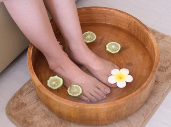 แช่เท้า